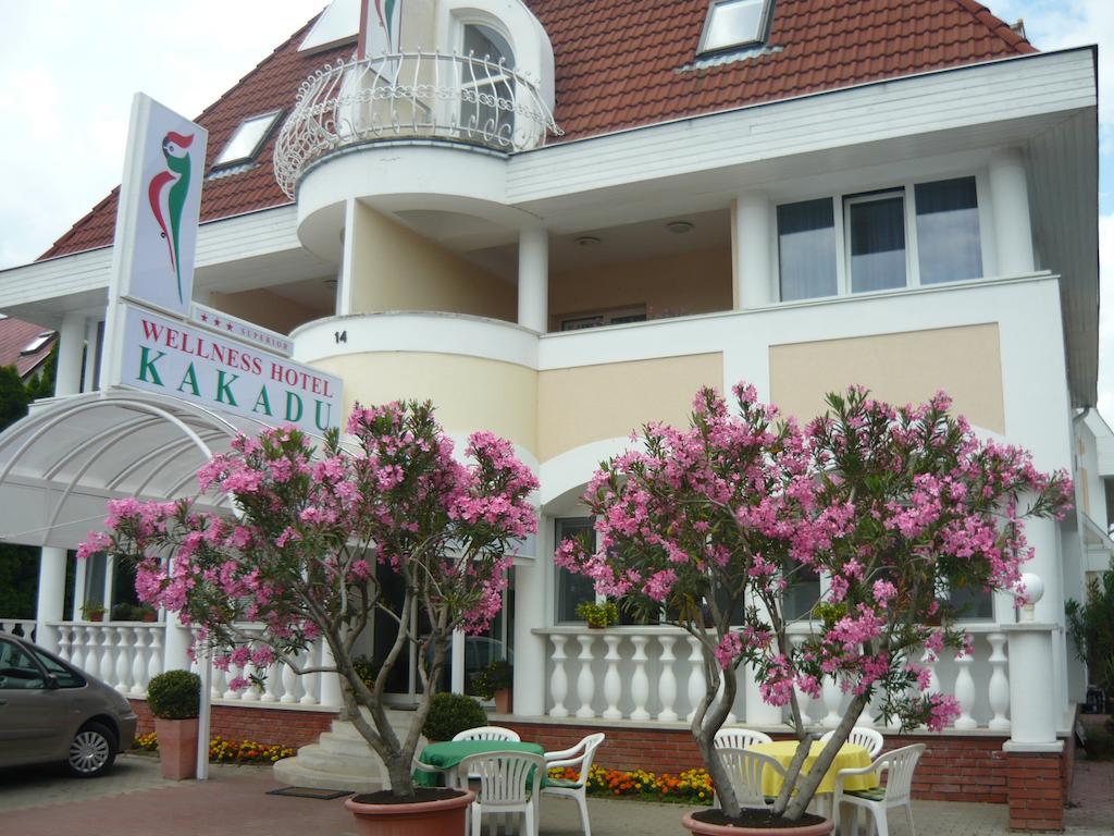 Wellness Hotel Kakadu Keszthely Exteriör bild